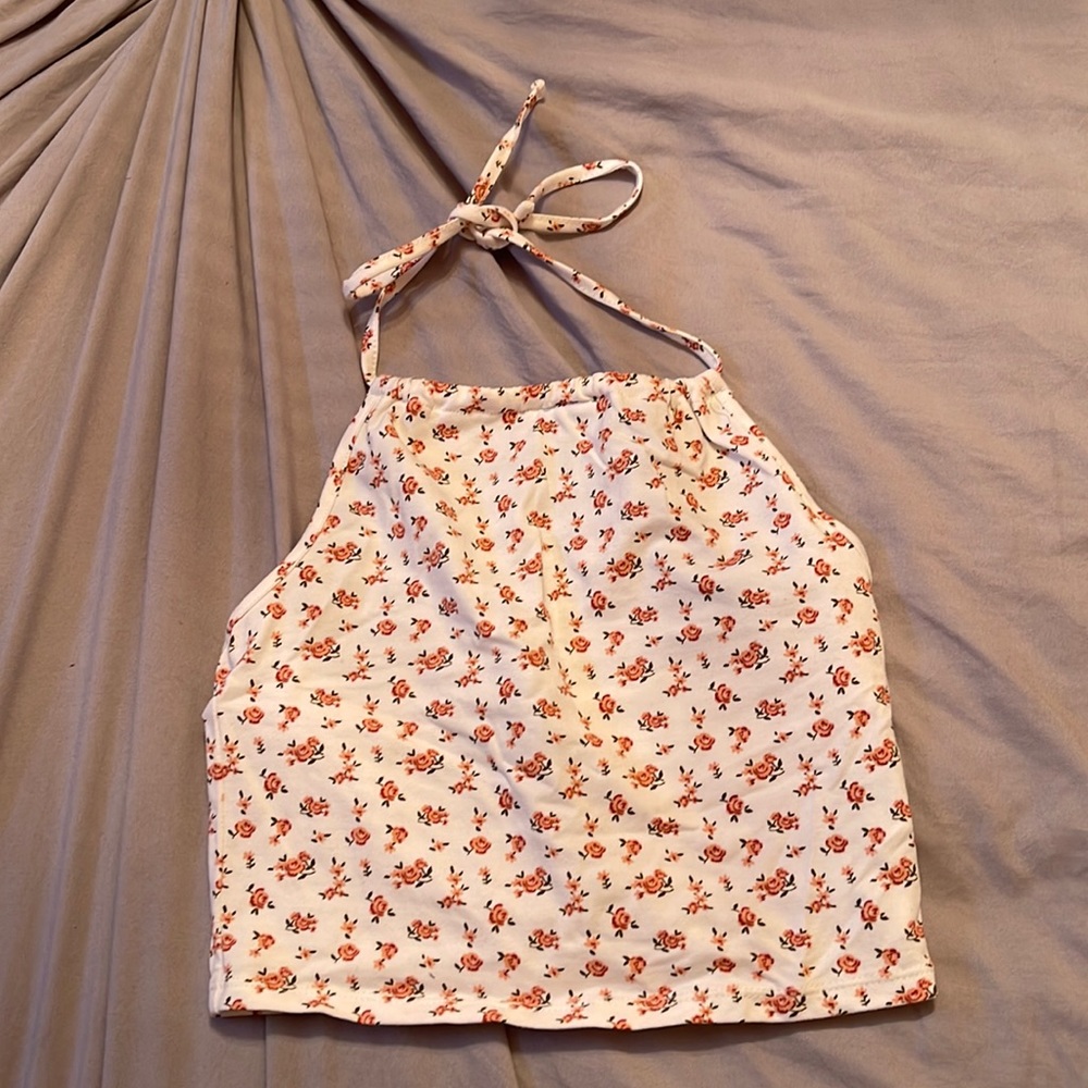 Floral crop top, never worn new with tag